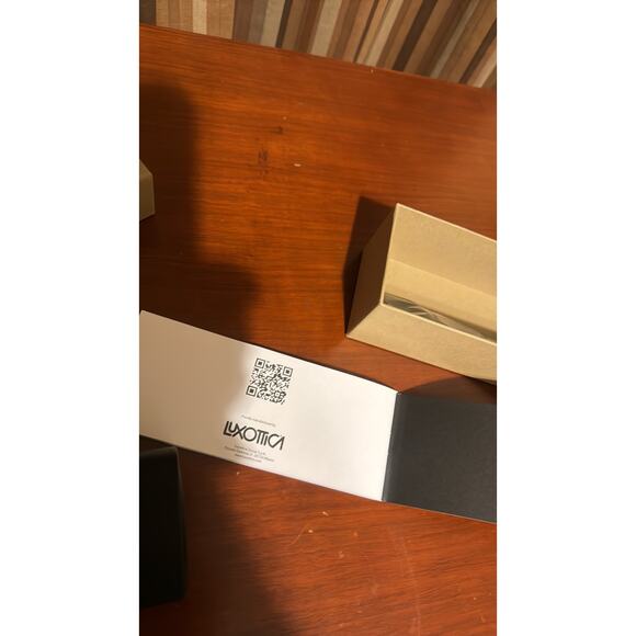 Burberry 54mm Square Sunglasses Frame Green Lens Violet - Picture 13 of 14